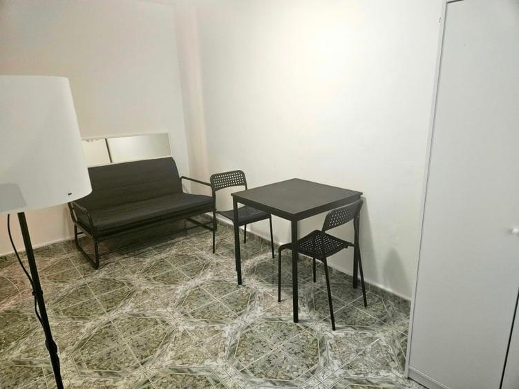 Garsonieră decomandată, mobilată în Brâncoveanu