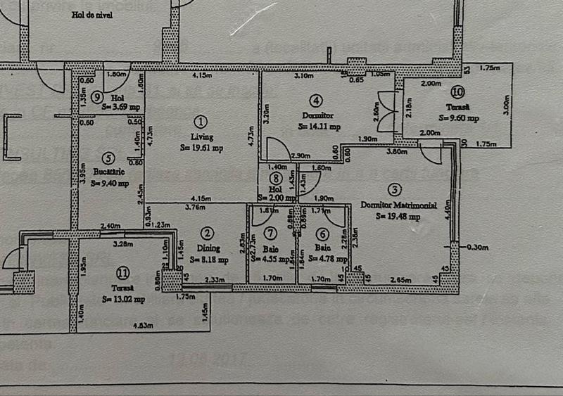 Apartament cu 3 camere decomandat în Ostratu