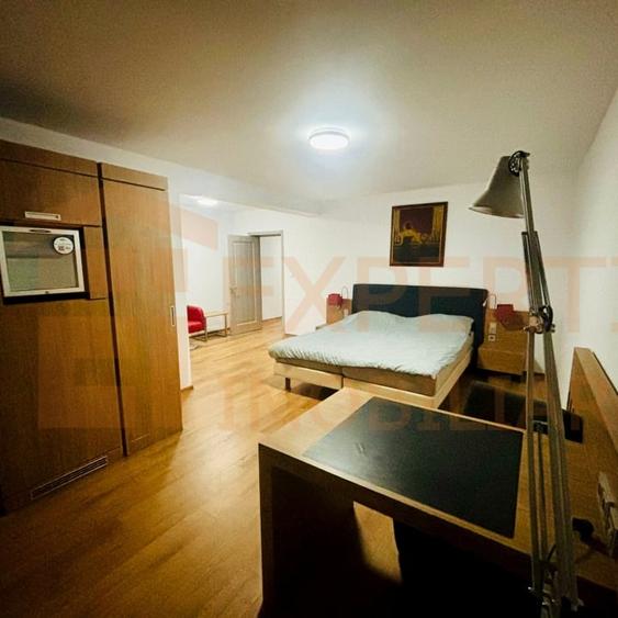 Casă individuală cu 5 camere cu Canalizare în Ovidiu