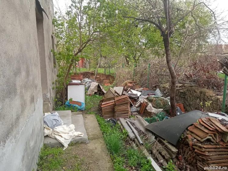 Casă cu 3 camere cu Teren 210 Mp în Moldova Nouă