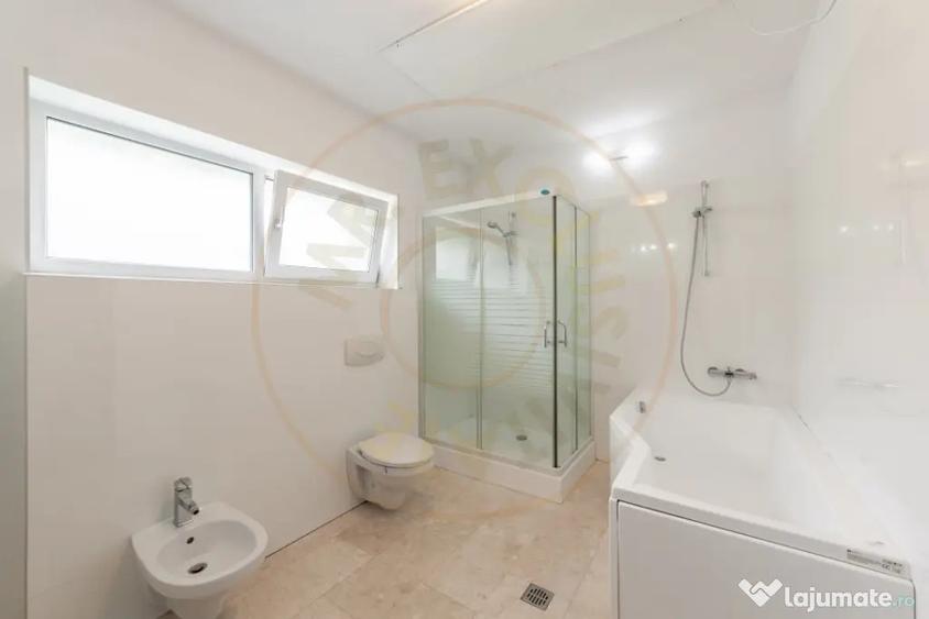 Casă cu 5 camere cu Teren 1255 Mp în Ștefănești
