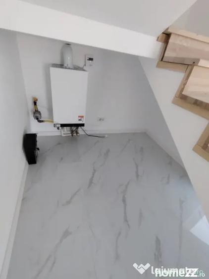 Casă cu 5 camere cu Teren 500 Mp în Central
