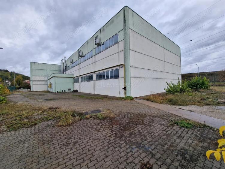 Spațiu comercial, de 3,000 mp, în Calea Timișoarei