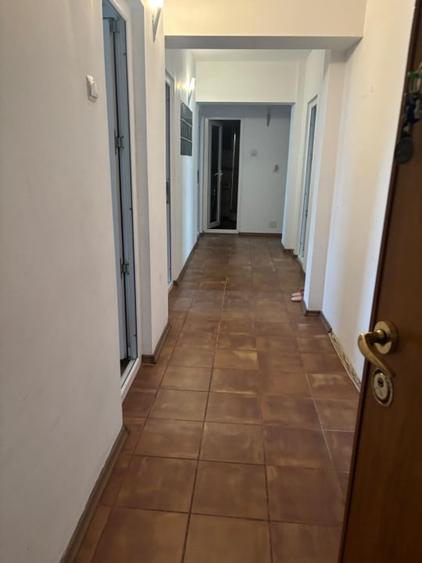 Apartament cu 4 camere decomandat, mobilat în Tomis II