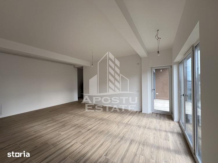 Spațiu comercial, de 77 mp, în Torontalului