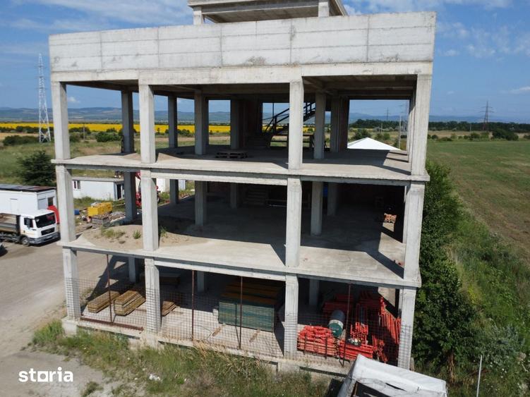 Spațiu comercial, de 730 mp, în Central