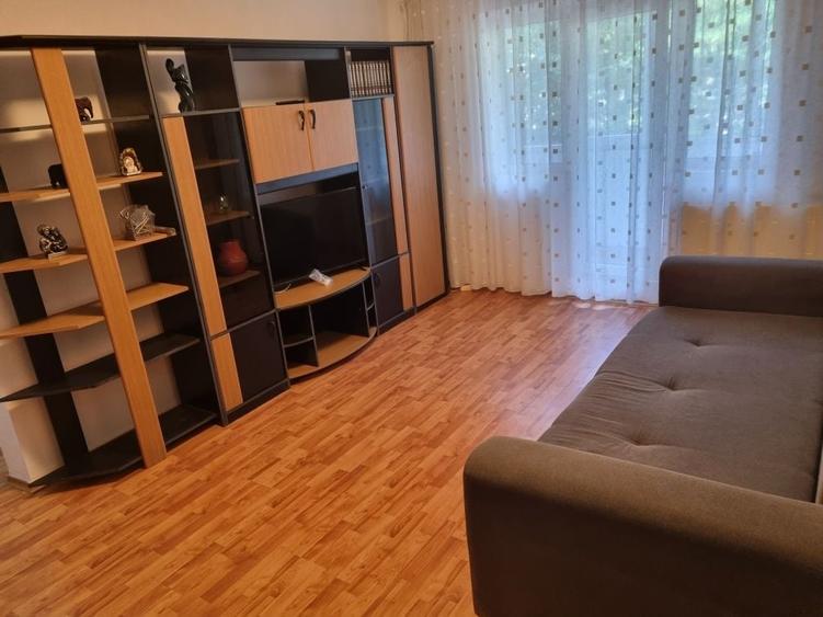 Apartament cu 2 camere decomandat în Olteniței