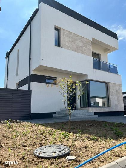 Casă cu 4 camere cu Teren 321 Mp în Snagov