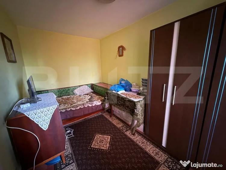 Apartament cu 3 camere semidecomandat în Central
