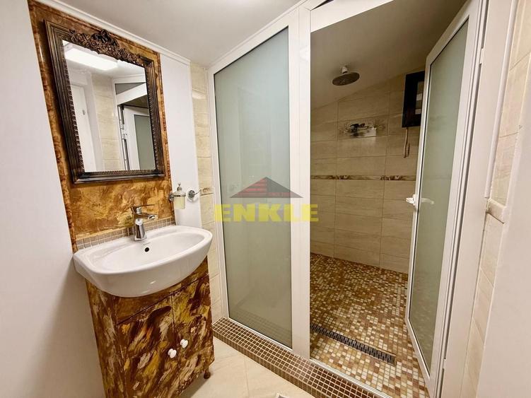 Casă individuală cu 5 camere cu Canalizare în Hudum