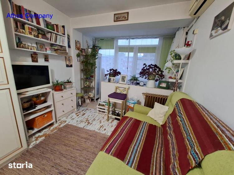 Apartament cu 3 camere semidecomandat, mobilat în Ștefan cel Mare