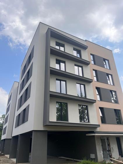 Apartament cu 2 camere decomandat în Străulești