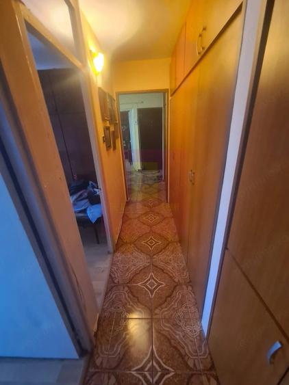 Apartament cu 3 camere decomandat în Câmpina
