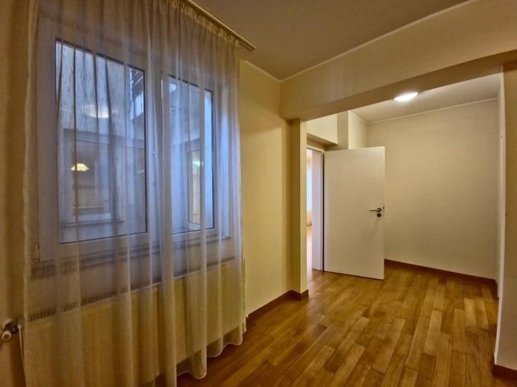 Apartament cu 4 camere în Dorobanți