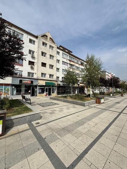 Spațiu comercial, de 60 mp, în Central