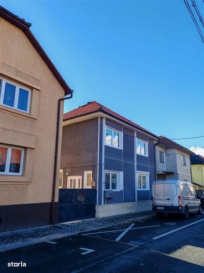 Casă cu 4 camere în Central