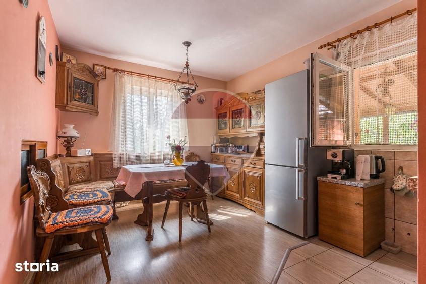 Casă cu 5 camere cu Teren 700 Mp în Galata