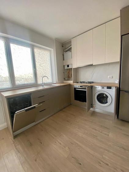 Apartament cu 2 camere semidecomandat în Florești