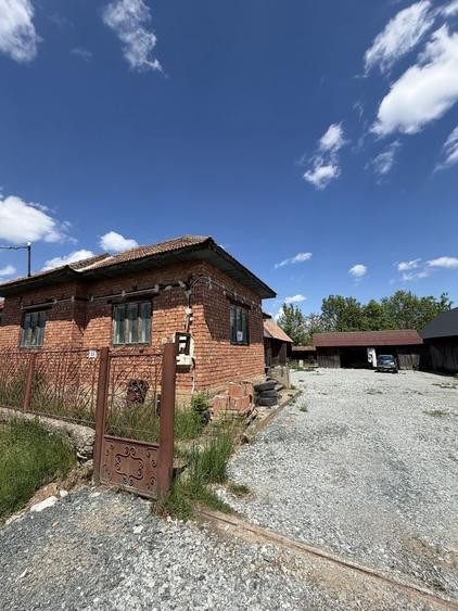 Casă cu 4 camere în Finișel