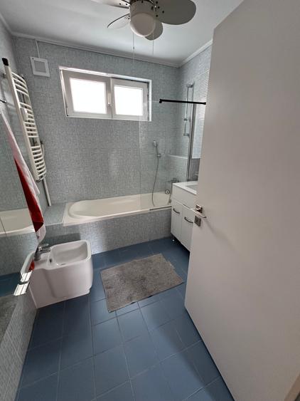 Apartament cu 3 camere decomandat în Domenii