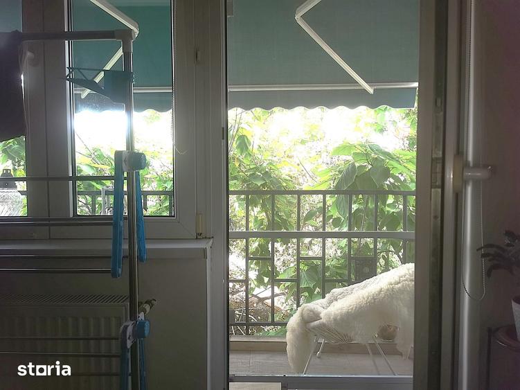 Apartament cu 3 camere semidecomandat în Plevnei