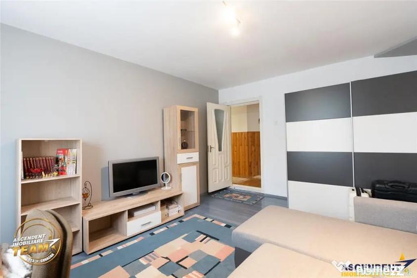 Casă cu 5 camere cu Teren 1336 Mp în Central