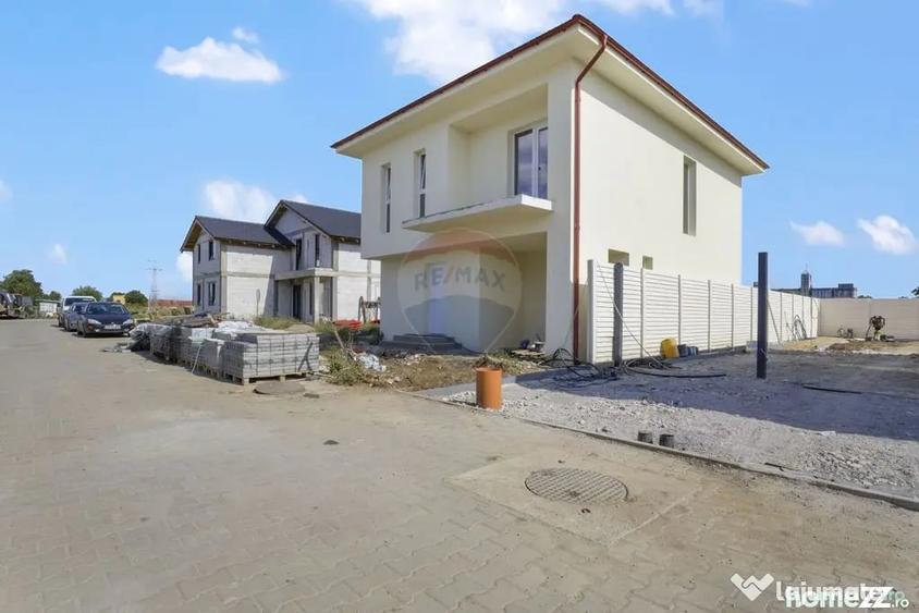 Casă cu 5 camere cu Teren 392 Mp în 6 Vânători