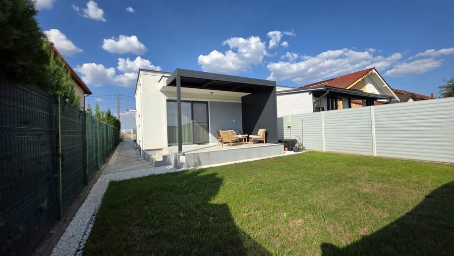 Duplex cu 4 camere cu Canalizare în Dumbrăvița