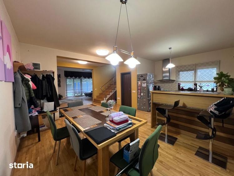 Casă cu 4 camere cu Teren 480 Mp în Borhanci