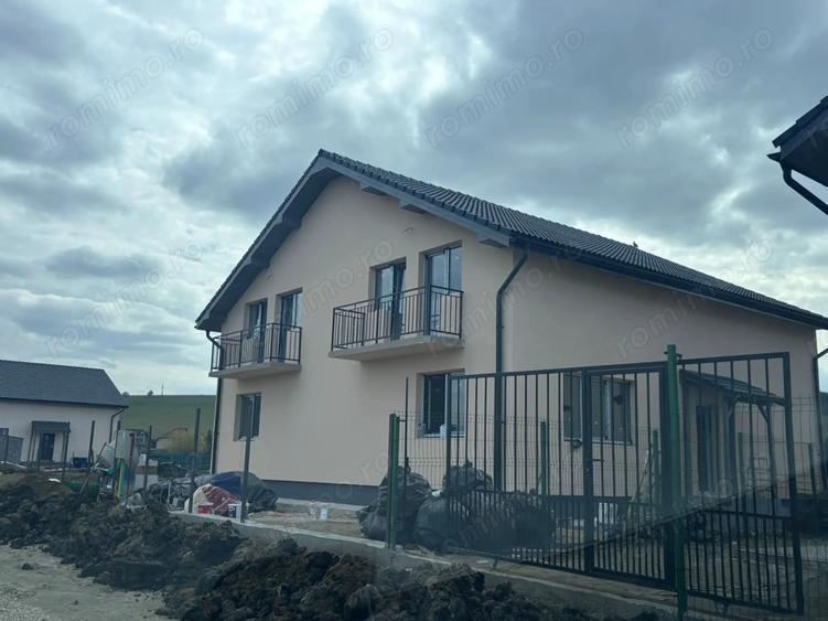 Casă cu 4 camere cu Teren 325 Mp în Sângeorgiu de Mureș