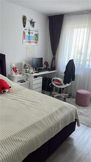 Apartament cu 2 camere decomandat, mobilat în Republicii