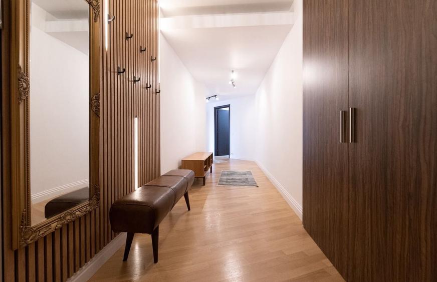 Apartament cu 4 camere decomandat în Herăstrău