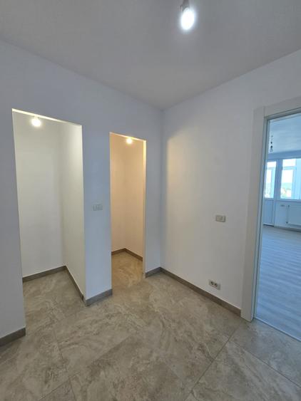 Apartament cu 2 camere decomandat în Cornișa
