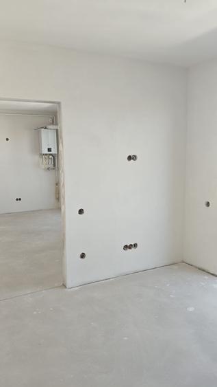 Apartament cu 3 camere semidecomandat în Apahida