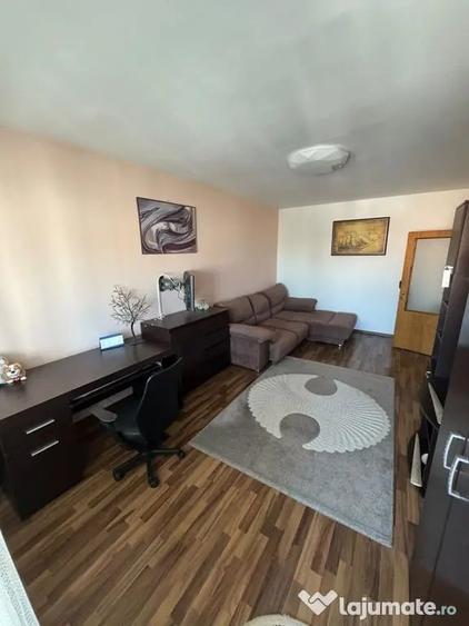 Apartament cu 2 camere decomandat în Capitol