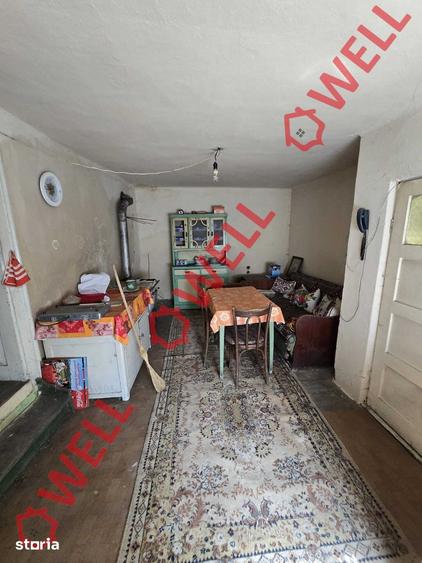 Casă cu 2 camere cu Teren 1685 Mp în Măieruș