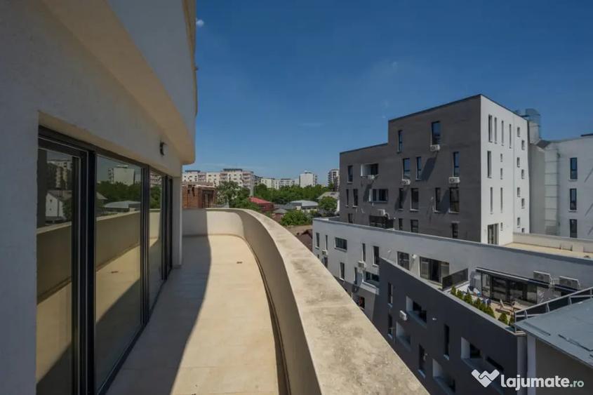 Apartament cu 6 camere decomandat în Timpuri Noi