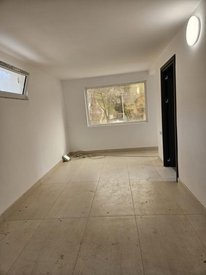 Casă cu 3 camere în Ștefănești