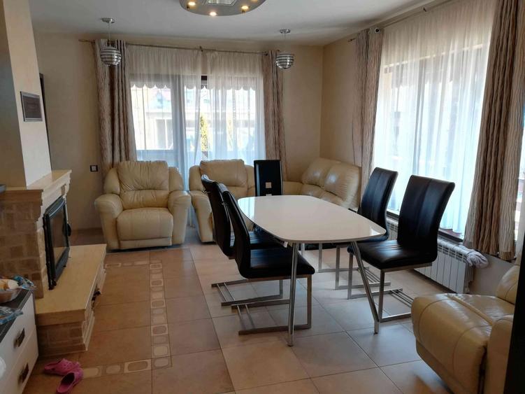 Casă cu 4 camere în Bucium