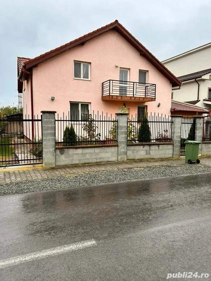 Casă cu 4 camere cu Teren 916 Mp în Dumbrăvița
