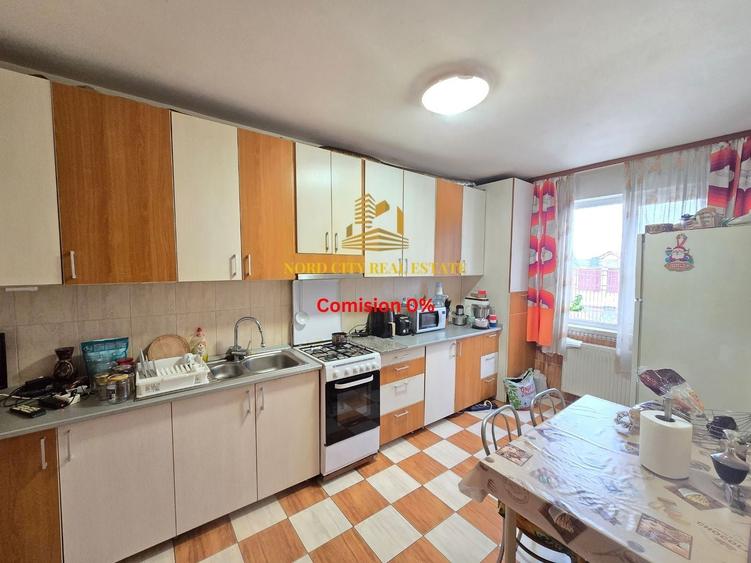 Duplex cu 4 camere cu Canalizare în Pasărea