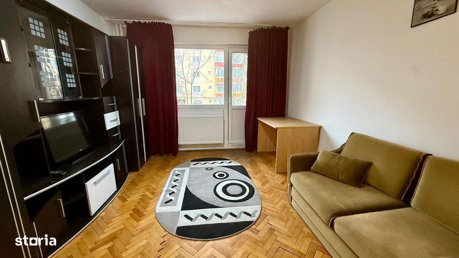 Garsonieră decomandată în Complex Studențesc