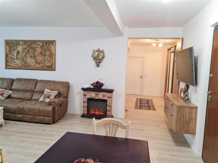 Apartament cu 3 camere decomandat, mobilat în Burdujeni
