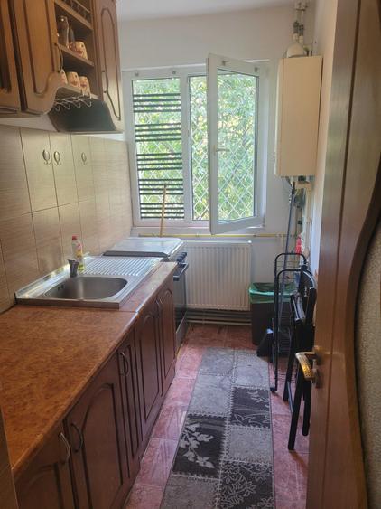 Apartament cu 2 camere semidecomandat în Palazu Mare