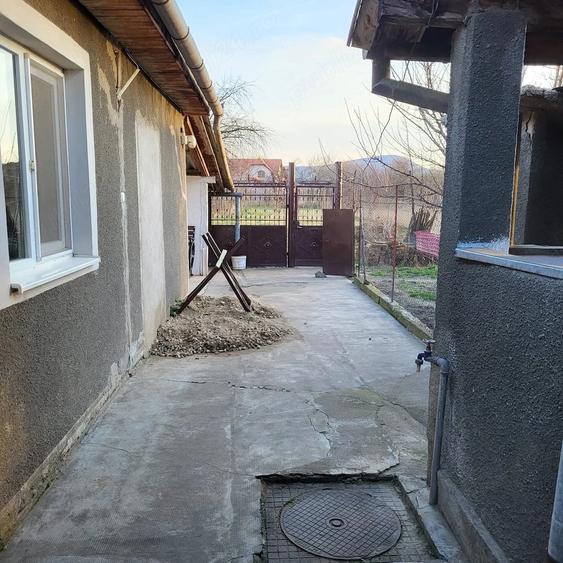 Casă cu Teren 800 Mp în Central
