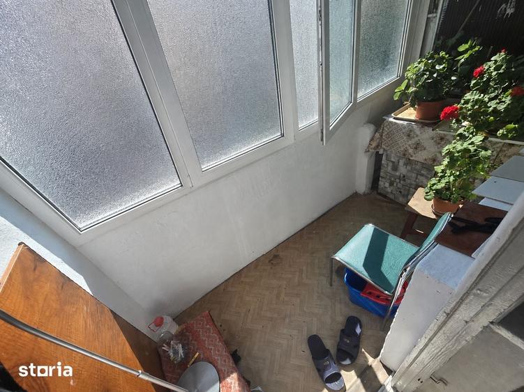 Apartament cu 4 camere decomandat în Găvana