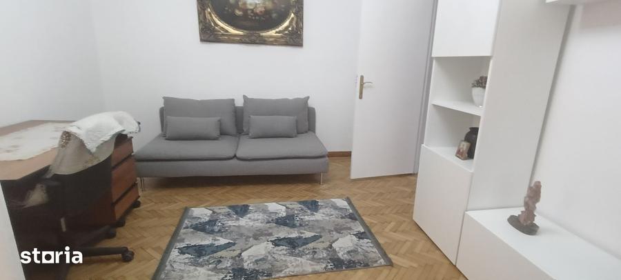 Apartament cu 2 camere semidecomandat în Grivița