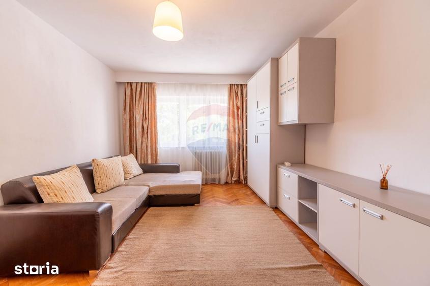 Apartament cu 3 camere decomandat în Zorilor