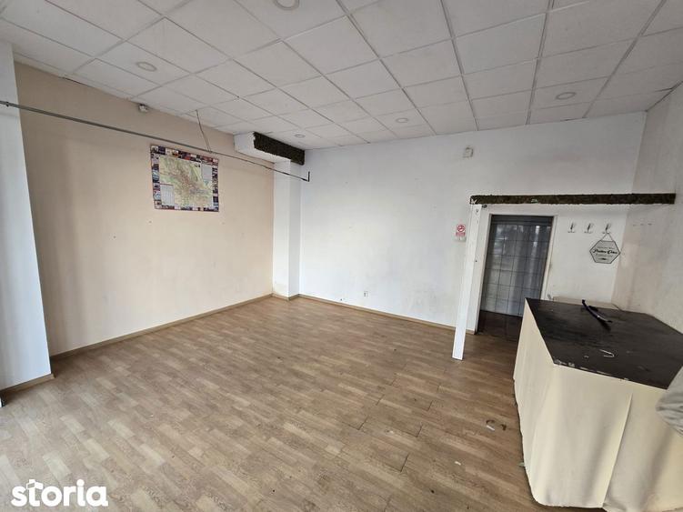Spațiu comercial, de 140 mp, în Bicaz