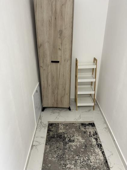 Garsonieră în Roșu